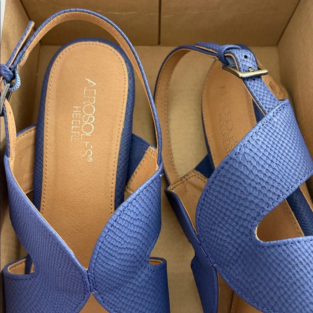 Aerosoles Appreciate Blue Snake Wedge Sandals Size 9 1/2